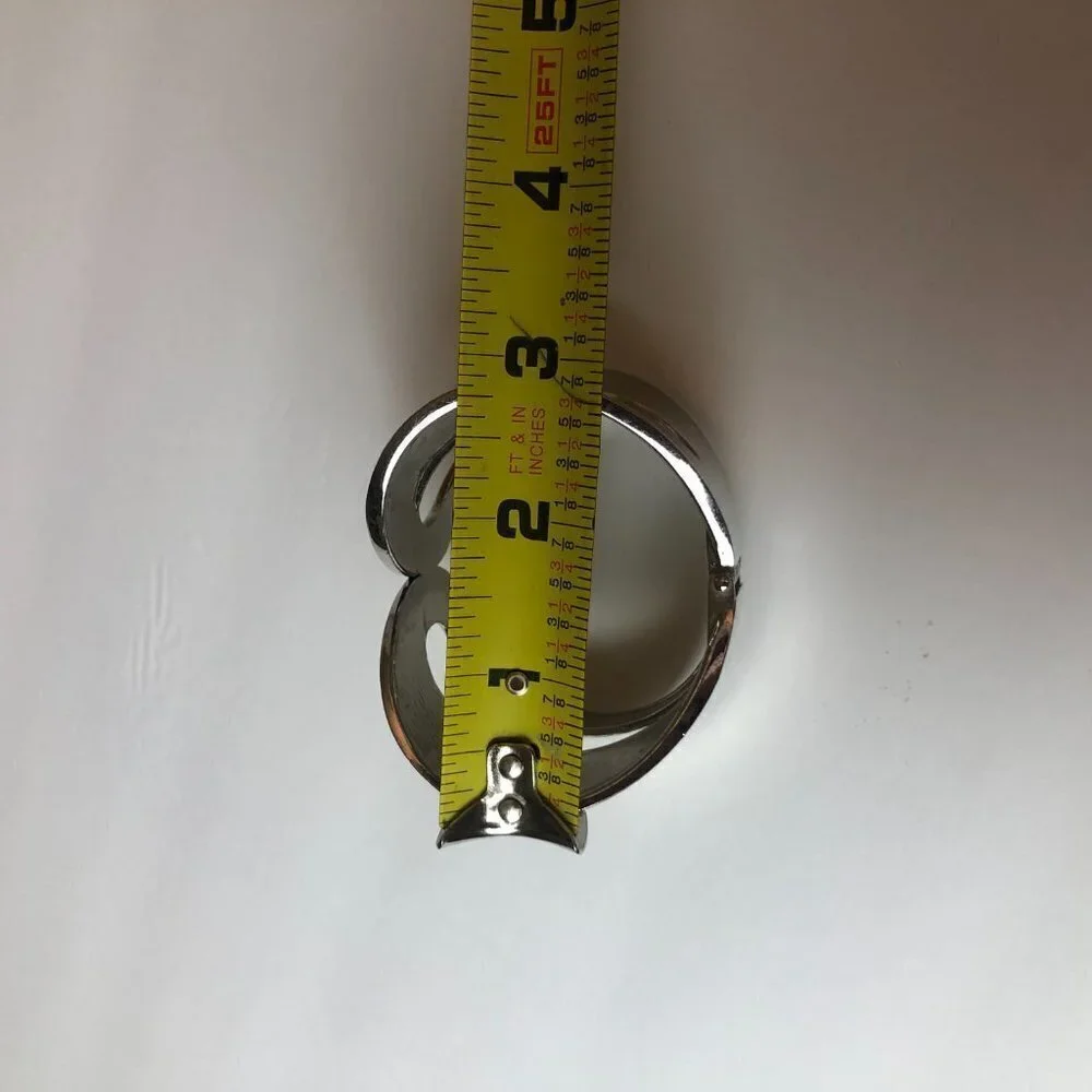 Figure Eight Hinge Cuff Silver - Picture 6 of 8